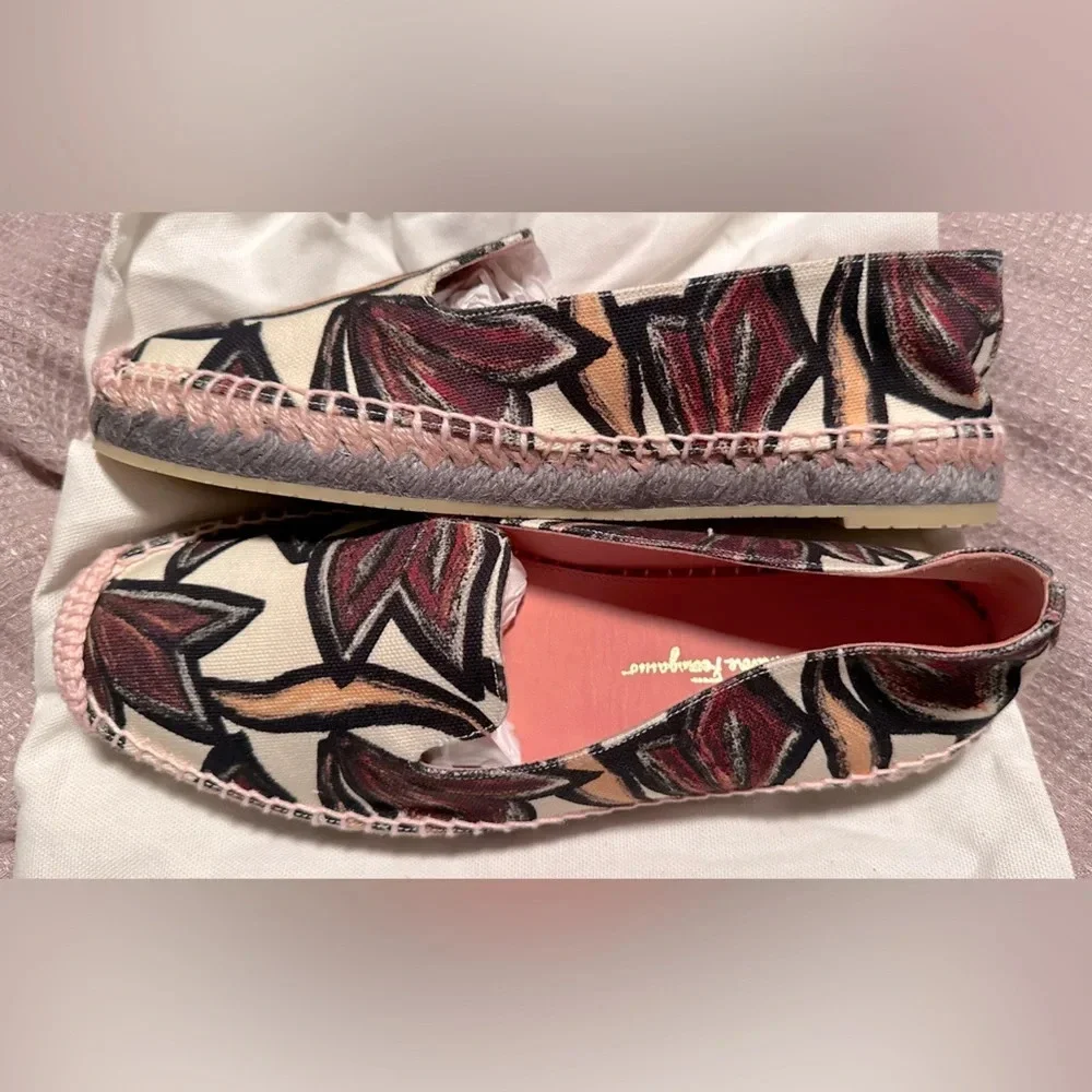 New Salvatore Ferragamo Sue Espadrille Flat Size 6.5